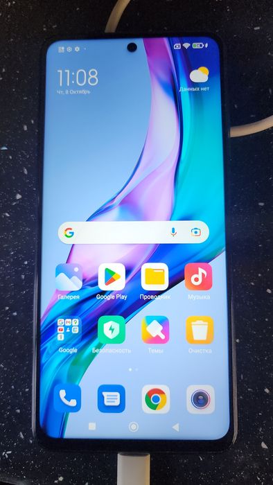 Телефон  XIAOMI .