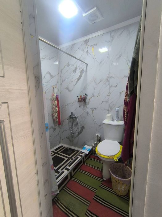 Бадамзар 1 хонали общежитие отдельный вход туалет ванная ичида