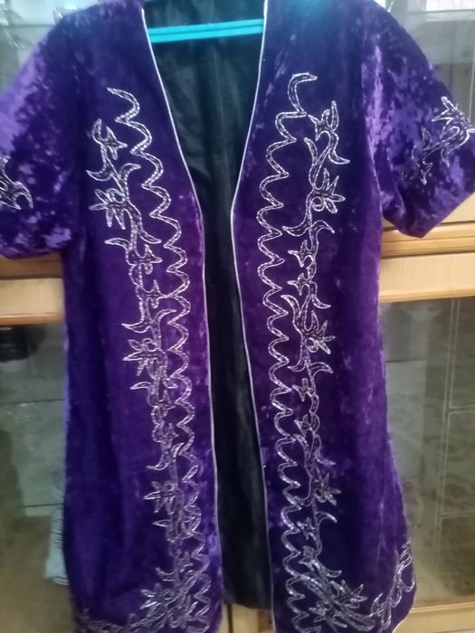 Продаётся национальная одежда камзол