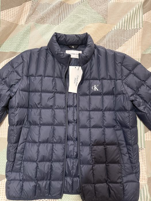 Vand geca Calvin Klein noua cu eticheta