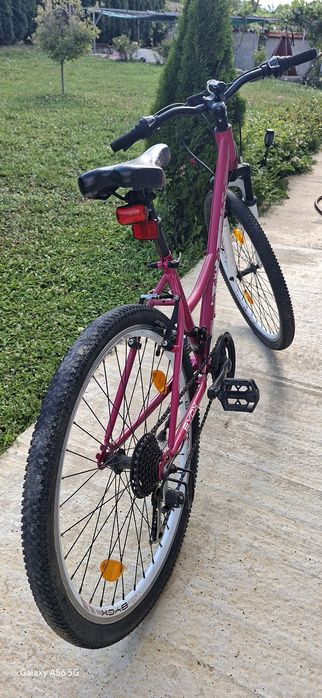 Продавам колело за момиче колелото е много запазено купувано е чисто