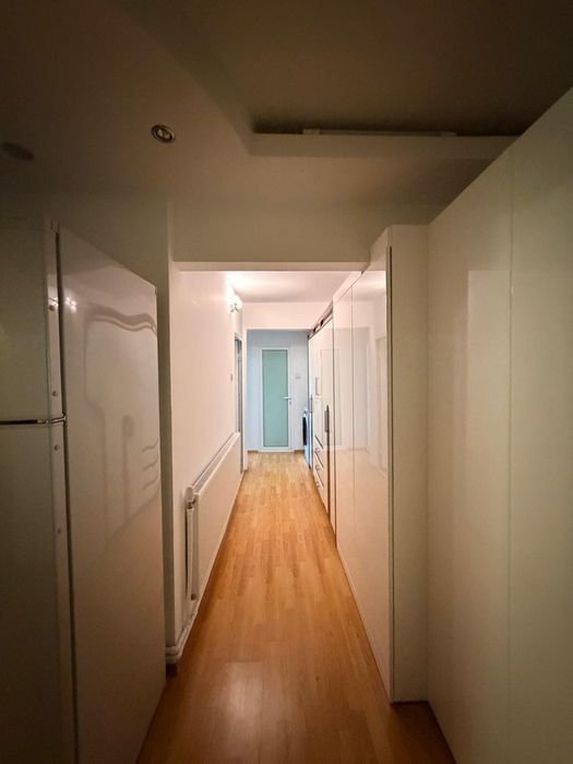 Vand apartament cu 3 camere, Mioveni, zona Robea