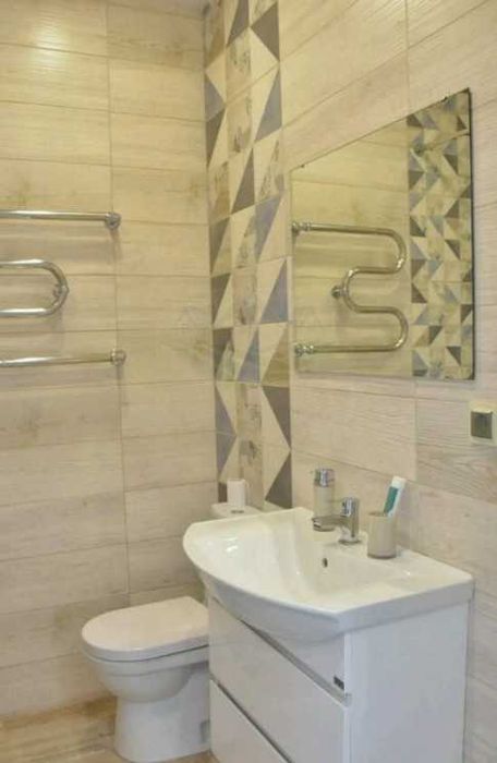 Дава се под наем Двустаен апартамент в Пловдив, Въстанически - 65 кв.м за 306 € - Снимка #3