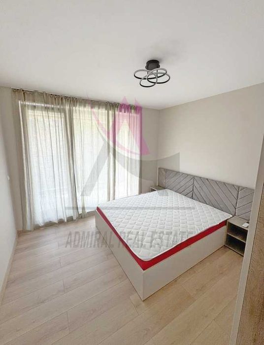 Дава се под наем Тристаен апартамент в Варна, Младост 1 - 113 кв.м за 920 € - Снимка #3