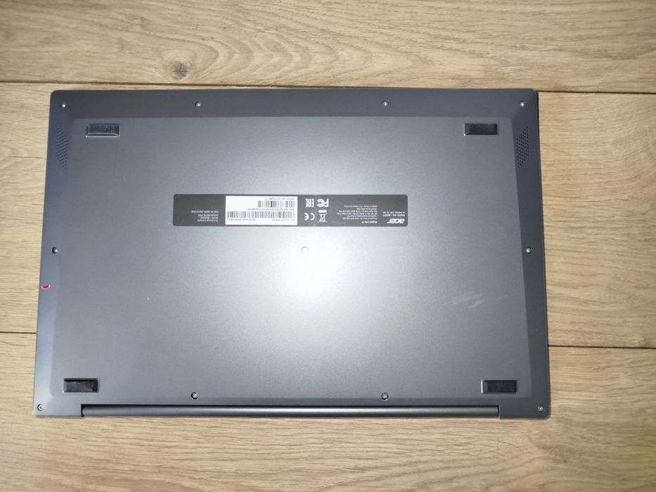 Продам ноутбук с гарантией