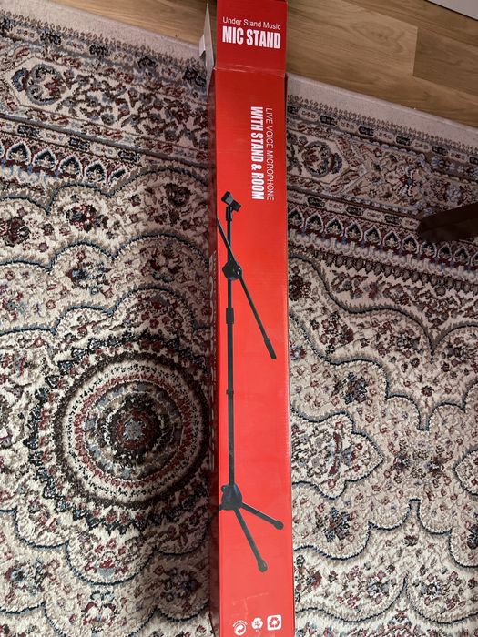 Продается подставка под микрофон