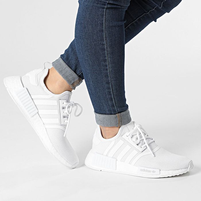 Adidas NMD_R1 - ОРИГИНАЛНИ дамски маратонки 38,5/24,5см