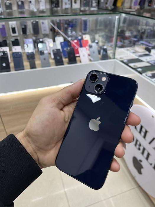 Iphone 13.          .