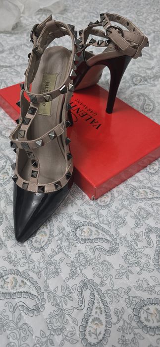 Аёллар оёқ кийими