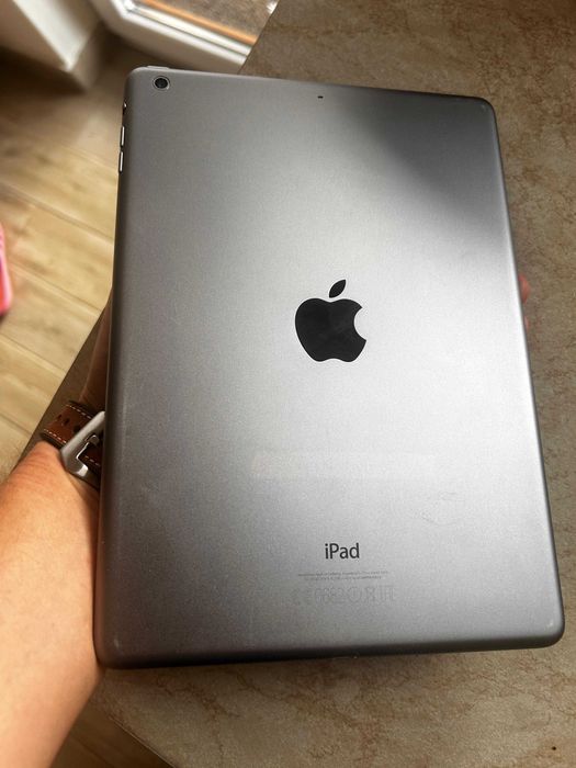 iPad Air 16 GB Grey- Wi-Fi stare foarte buna