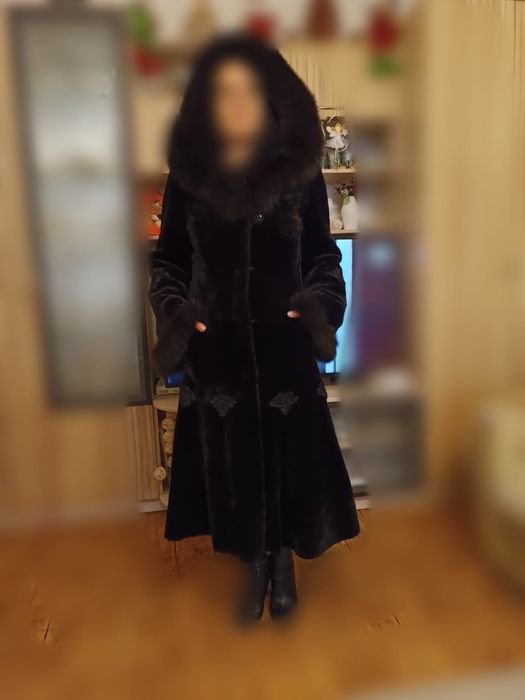 Продам шубу женскую