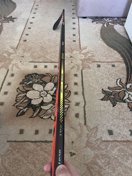 хоккейная клюшка Bauer