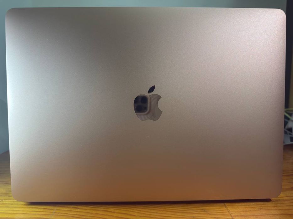 Apple MacBook Air M1