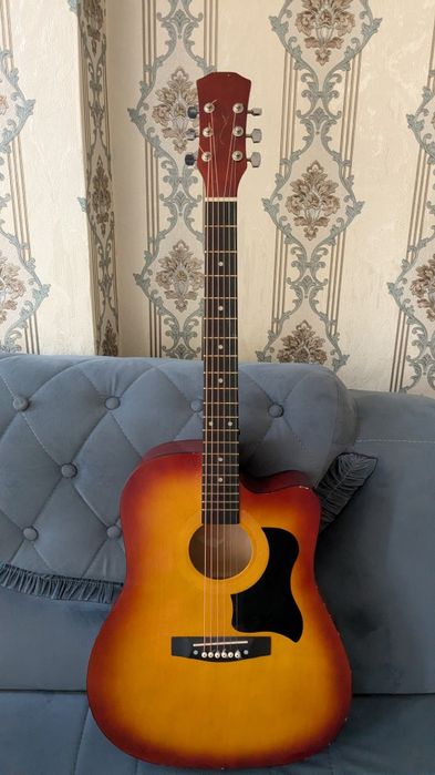 Гитара акустическая