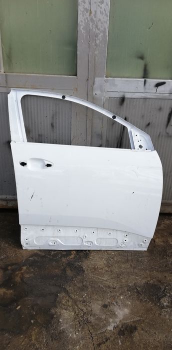 2 бр. предна дясна и 1 бр. предна лява Peugeot 3008 2,5008 (2016-2023)