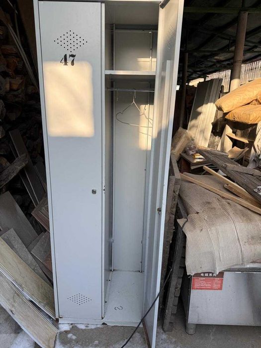 Шкафы Металлические в Раздевалку Б/У