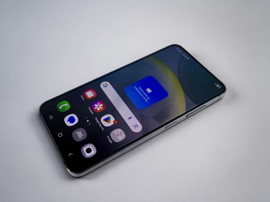 Samsung Galaxy S24 128GB 8RAM Onyx Black Отличен!