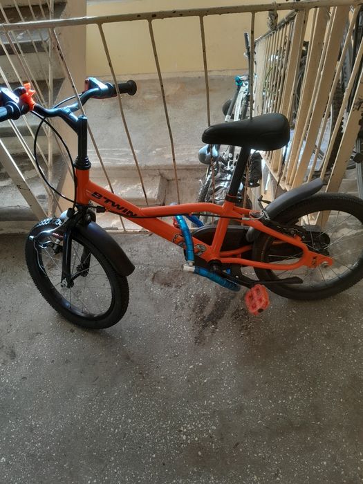 Vând bicicleta pt copii