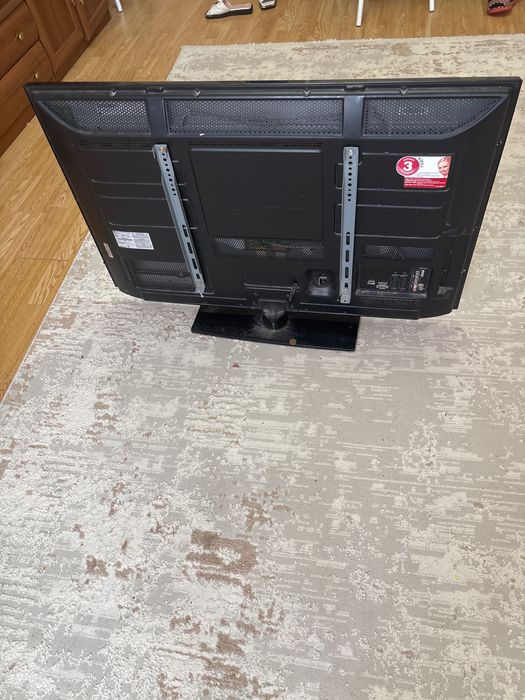 Телевизор LG хорошем состоянии