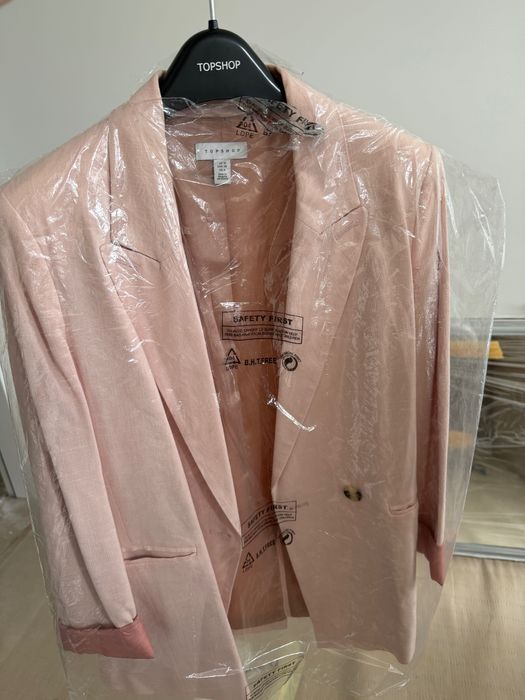 Елегантно сако на марката TopShop