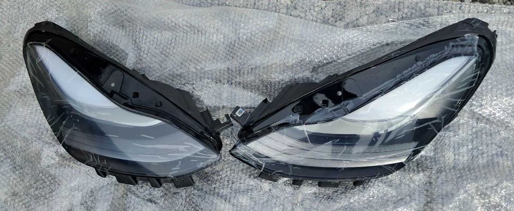 Фар фарове оригинални нови ляв, десен Tesla Model 3/Y MATRIX FULL LED