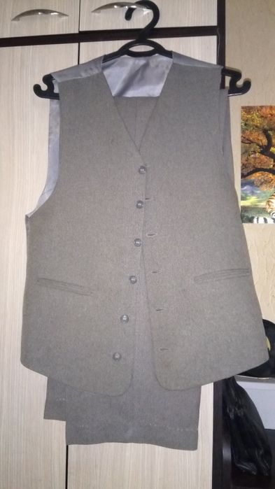 Мужской костюм тройка