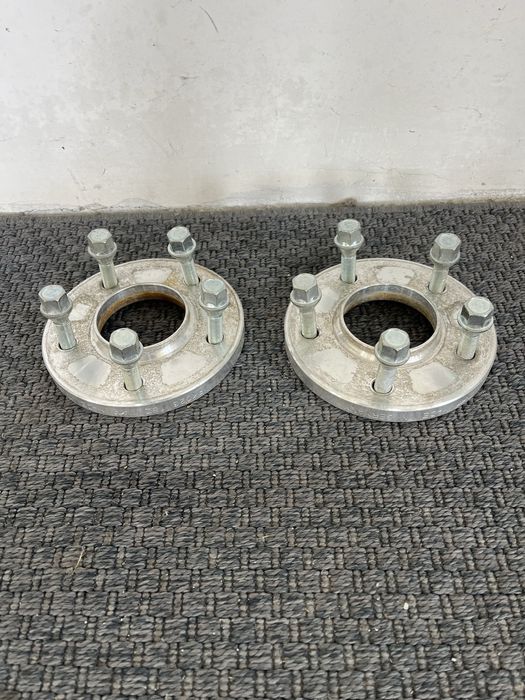 Flanse / Distantiere jante cu prezoane 5x120