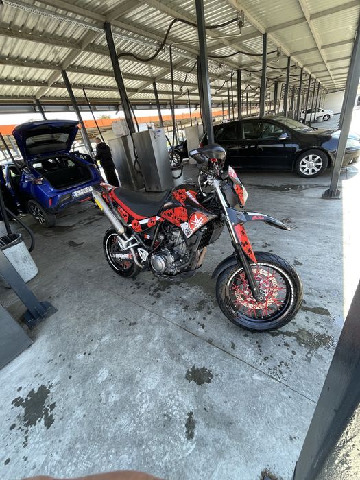 Yamaha xt660x supermoto
