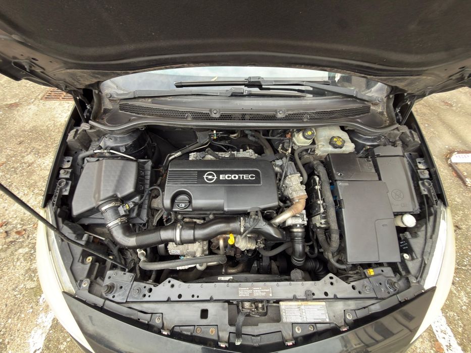 Opel ASTRA J  Diesel 2012 Clima Jante Euro5