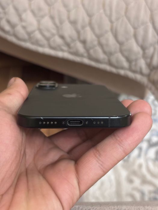 Продам Айфон 16 /128gb
