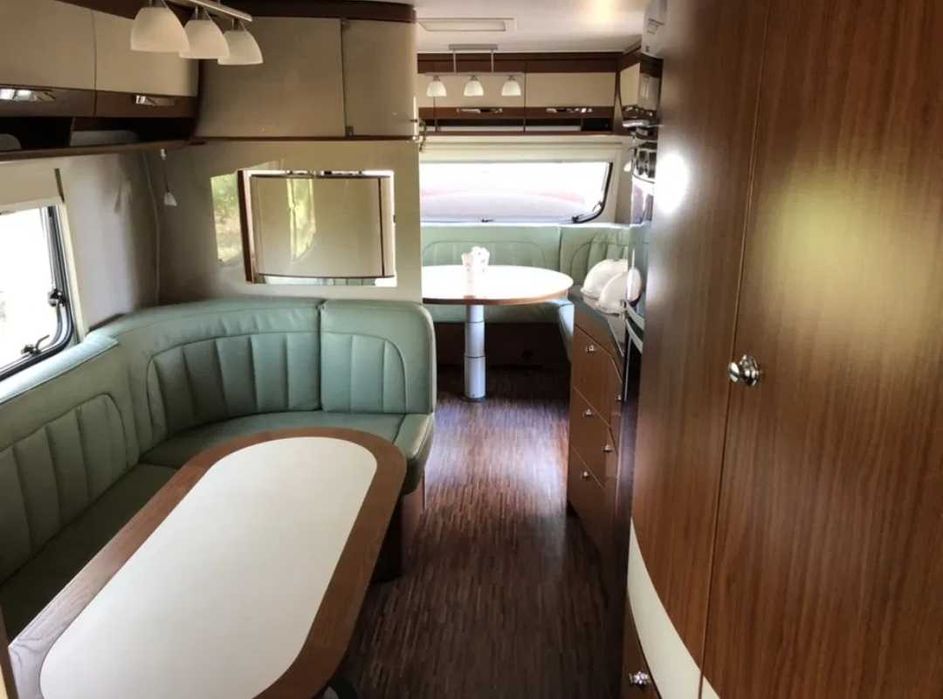 Каравана с навес къмпинг "Градина"