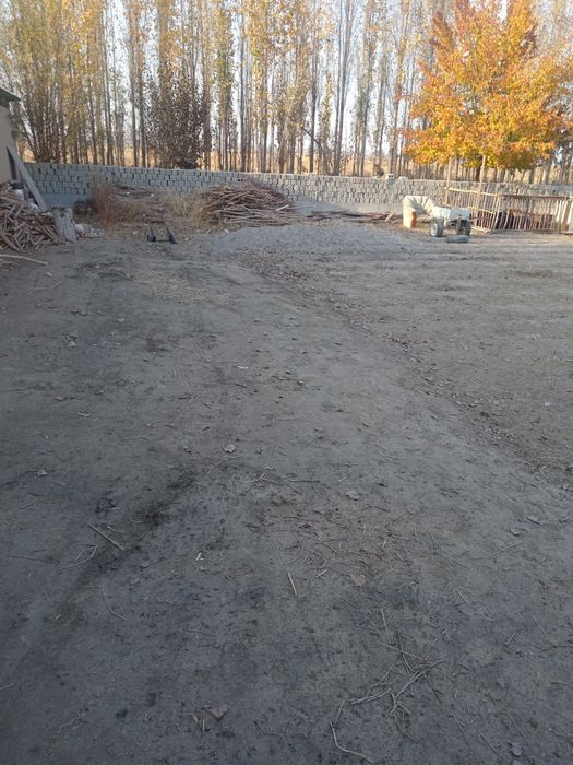 Srochna sotiladi 2sotix yer to'rtburchak