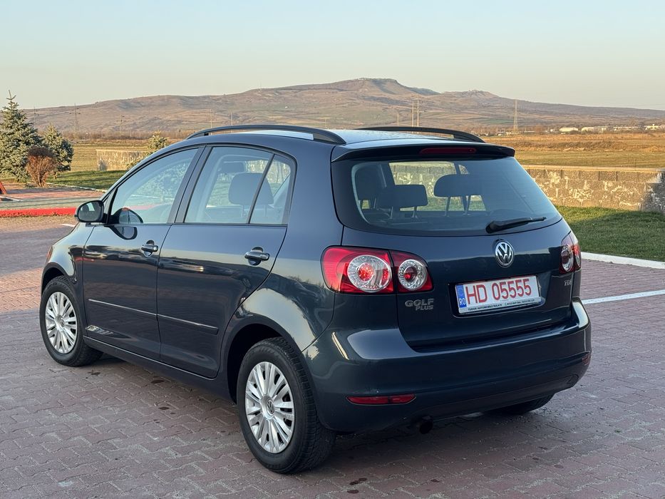 Vând Volkswagen Golf 6 Plus Motor 1.6 Diesel 153000 Km 105 CP Euro 5
