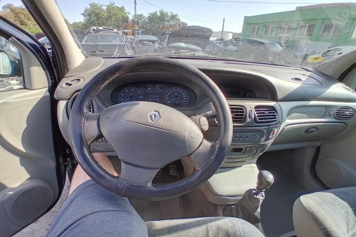 Fuzeta stanga fata 1.9 dci F9Q732 Renault Scenic 1 [facelift] [1999 -