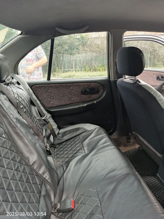 Nissan Primera P10