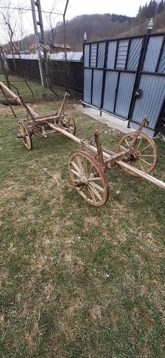 Caruta rustica din lemn