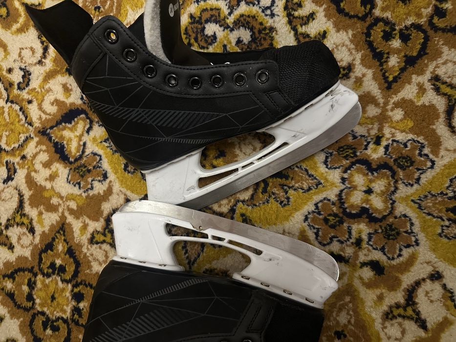 Коньки продам срочно 37 размер