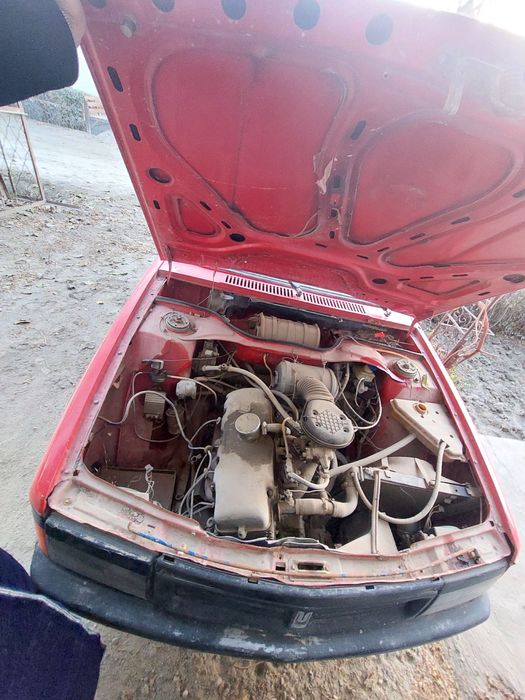 Машина сотилади ваз  келишилган нархда