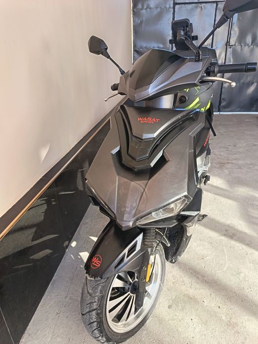 Скутер идеал холатда сотилади