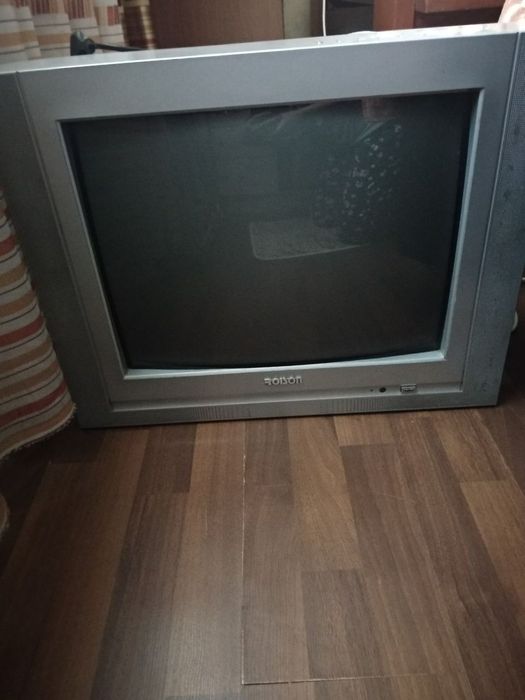 Продается цветной телевизор ROISON PF-21MD18  не рабочий