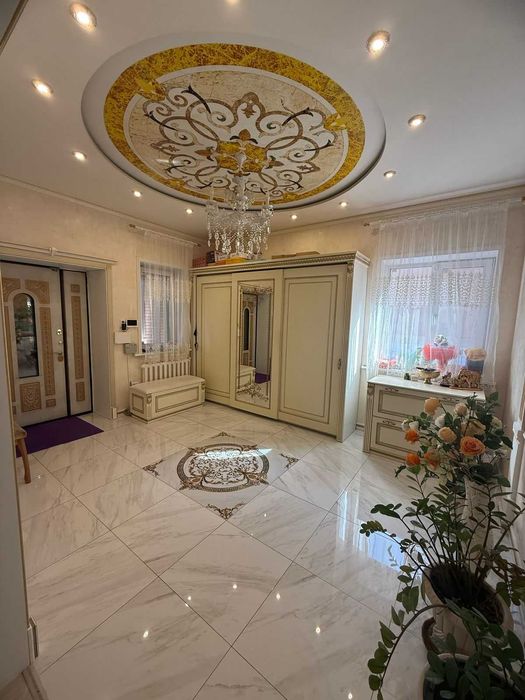 Продаю современный коттедж в черте города!