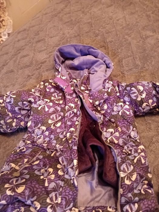 Продам курточку зимнию