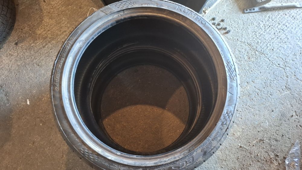 Set 2 anvelope 245/35R19 Kumho dot 2321