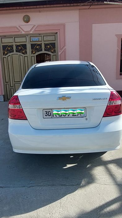 Nexia 3moshina yangi