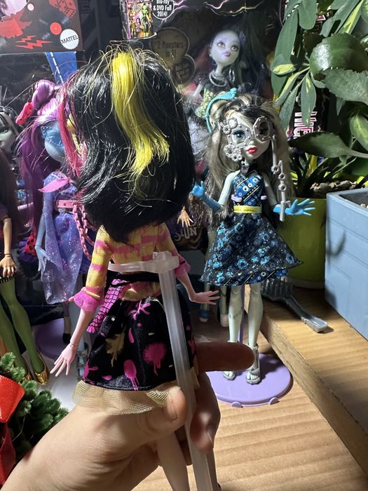 Продам куклу монстр хай!