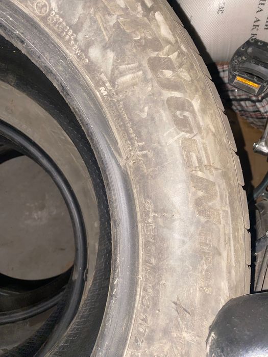 Продам Шины летние 235/60/18, KUMHO