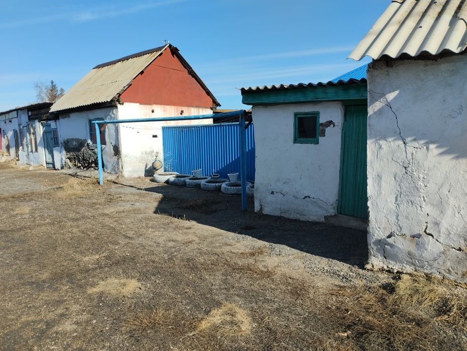 Срочно.продается частный дом, в центре Красного Яра.ыбырая дом 17.