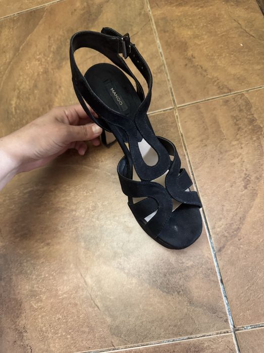 Босоножки Mengo 37 р