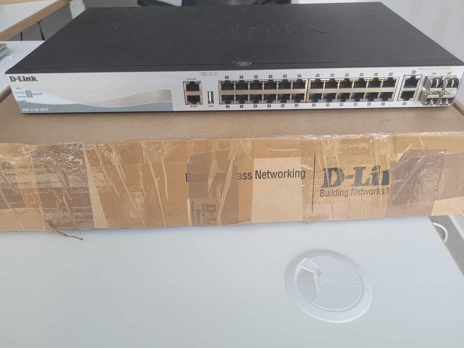 Switch 10Gbe D-Link DGS-3130-30TS Stackable Managed Gigabit Layer3