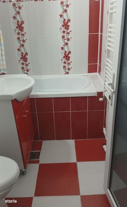 Apartament 2 camere semidecomandat în Craiovița Nouă